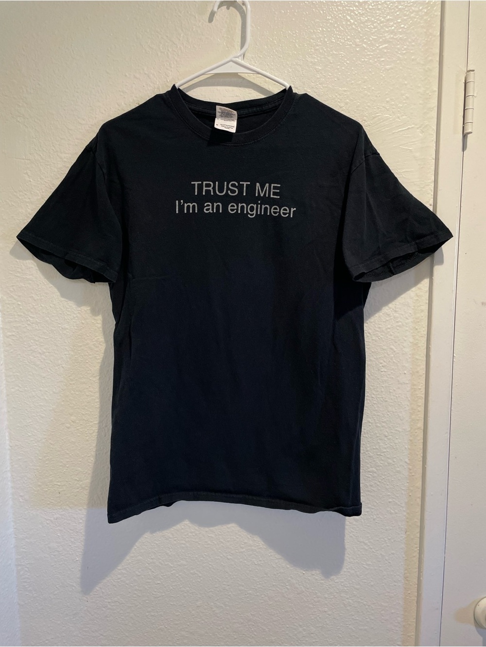 Gildan Heavy Cotton Men's Medium Black Trust Me I'm An Engineer Novelty Tee